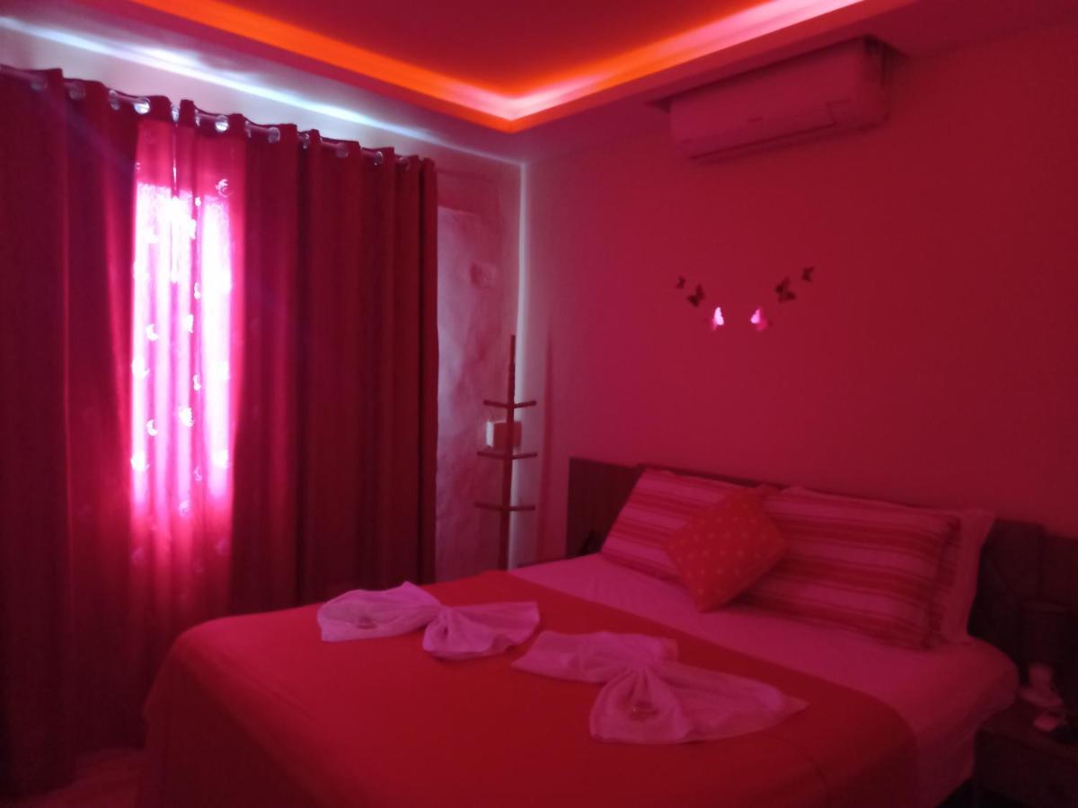 Quartos Em Casa In Caxias Da Paraiso 두키데카시아스 외부 사진